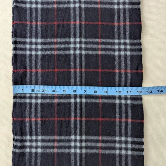 Burberry Designer Lambswool Scarf Navy Unisex – Used – Elegant Cold Weather Wrap - Picture 7 of 7